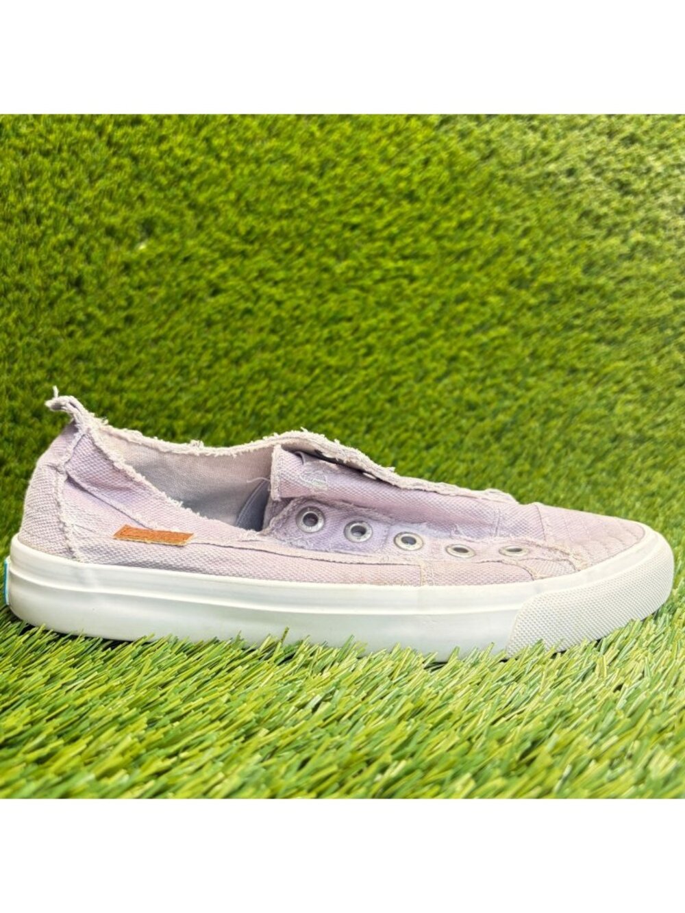 Blowfish Malibu Play Womens Size 8 Purple White Athletic Skate Shoes Sneakers